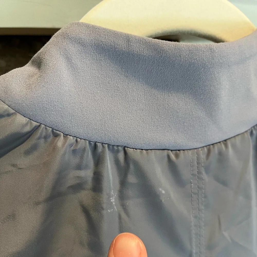 ATHLETA Wayfarer Bomber Jacket Performance Workout Gym Sporty Gray Blue … - Picture 15 of 16